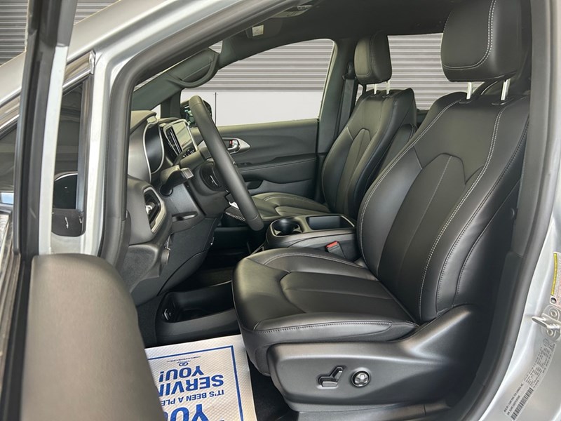 2026 Chrysler Grand Caravan SXT