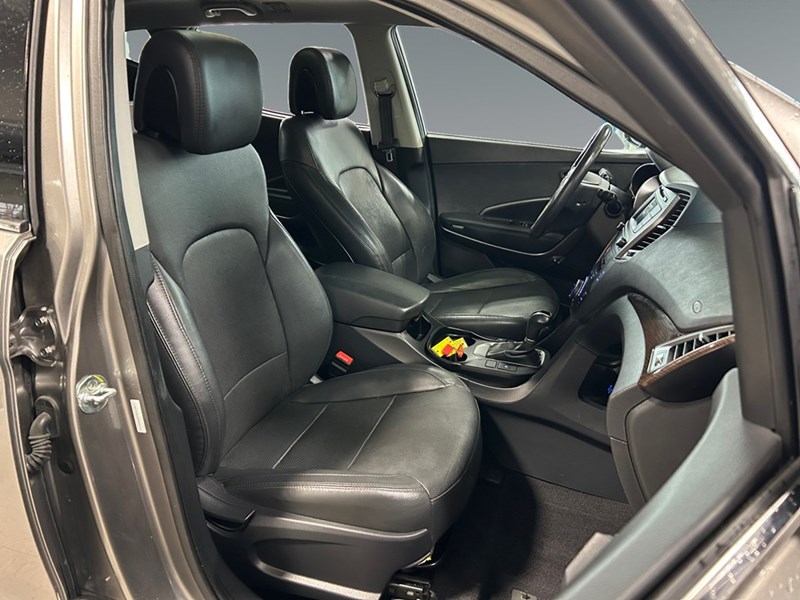 2017 Hyundai Santa Fe Sport AWD 2.0T SE | Leather | Pano Roof | Nav