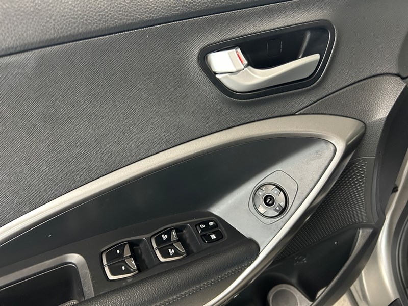 2017 Hyundai Santa Fe Sport AWD 2.0T SE | Leather | Pano Roof | Nav