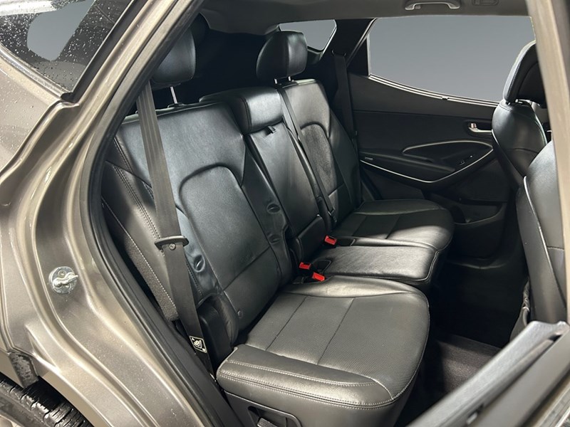 2017 Hyundai Santa Fe Sport AWD 2.0T SE | Leather | Pano Roof | Nav