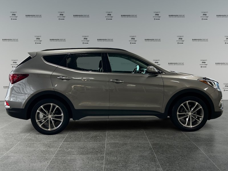 2017 Hyundai Santa Fe Sport AWD 2.0T SE | Leather | Pano Roof | Nav