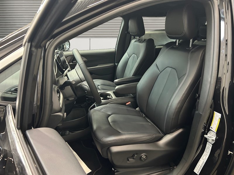 2026 Chrysler Grand Caravan SXT