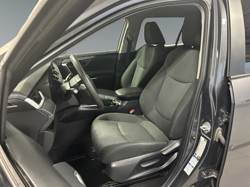 2021 Toyota RAV4 Hybrid LE AWD | Low Km’s