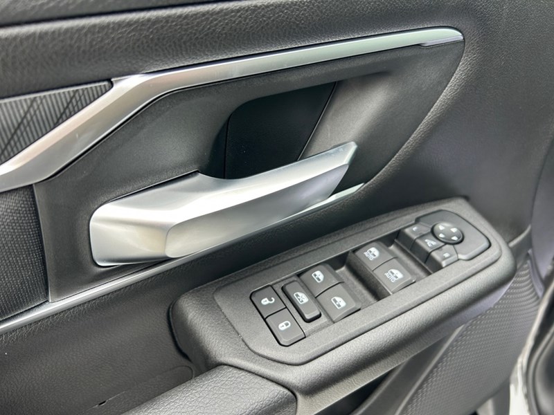 2025 RAM 1500 Big Horn 4x4 Crew Cab 5'7" Box