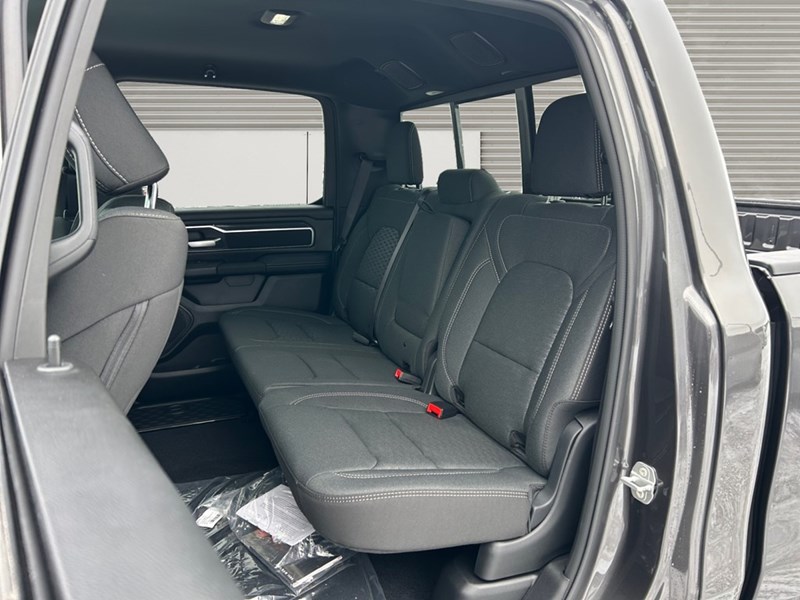 2025 RAM 1500 Big Horn 4x4 Crew Cab 5'7" Box