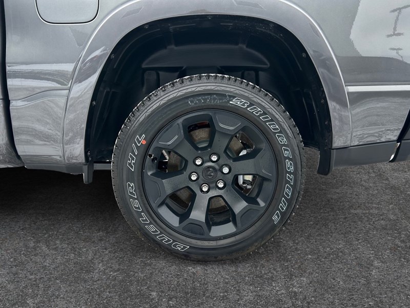 2025 RAM 1500 Big Horn 4x4 Crew Cab 5'7" Box