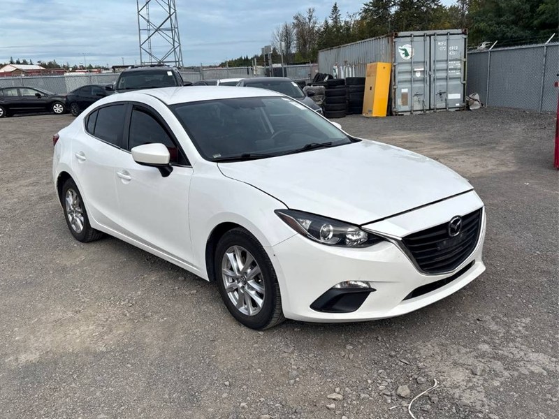 2015 Mazda Mazda3 GS Ultra Low KM's