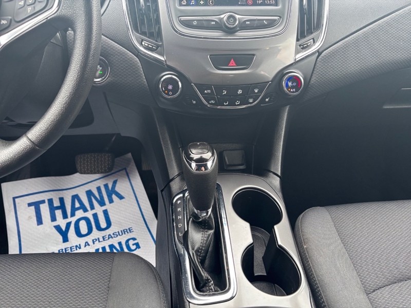 2019 Chevrolet Cruze Hatchback LT