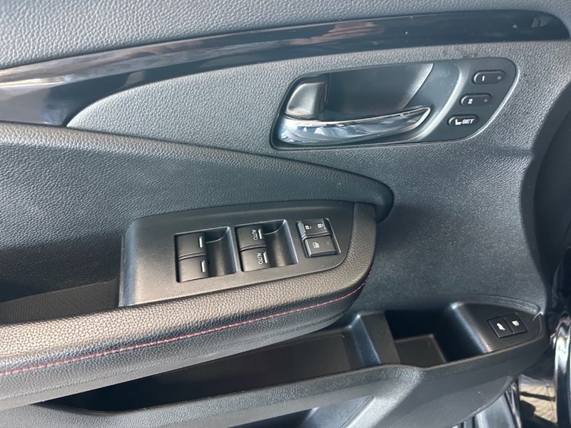 2021 Honda Pilot Black Edition AWD | Low KM's