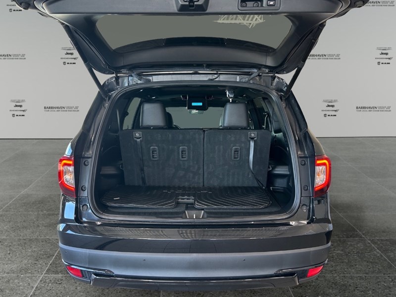 2021 Honda Pilot Black Edition AWD | Low KM's