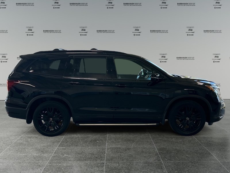 2021 Honda Pilot Black Edition AWD | Low KM's