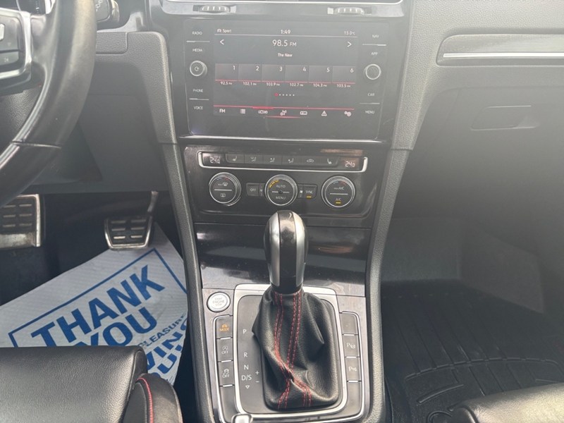 2021 Volkswagen Golf GTI Autobahn | Low KM's