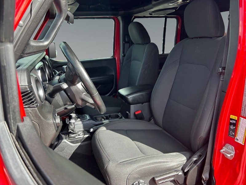 2022 Jeep Gladiator Sport S 4x4