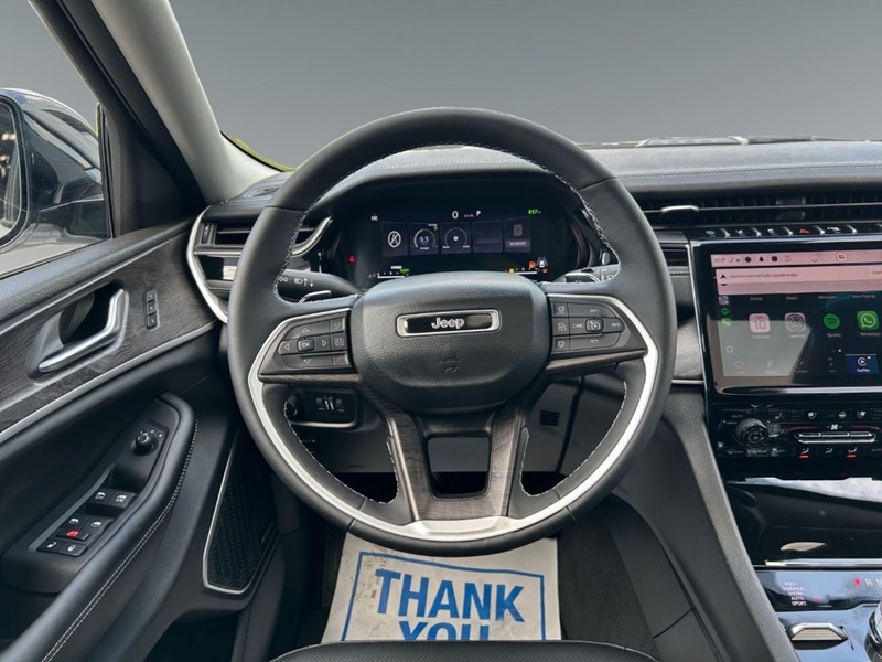 2023 Jeep Grand Cherokee 4xe 4x4 | Hybrid, Leather, Pano Roof, DVD