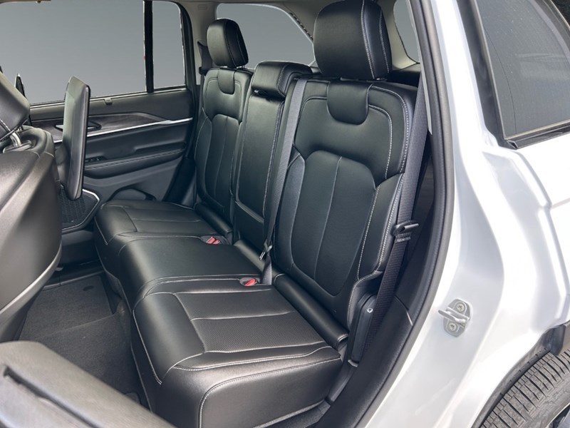 2023 Jeep Grand Cherokee 4xe 4x4 | Hybrid, Leather, Pano Roof, DVD