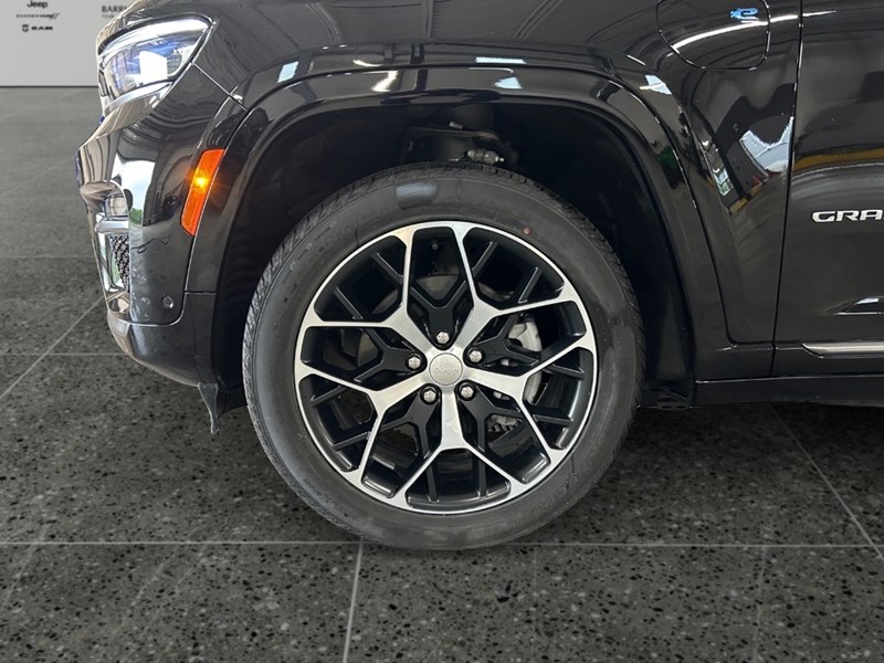 2023 Jeep Grand Cherokee 4xe Summit Reserve 4x4 | Hybrid, Leather, Pano Roof