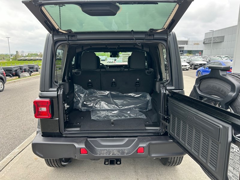 2025 Jeep Wrangler Sahara 4 Door 4x4