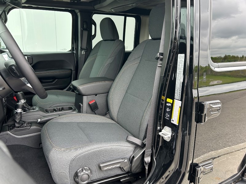 2025 Jeep Wrangler Sahara 4 Door 4x4