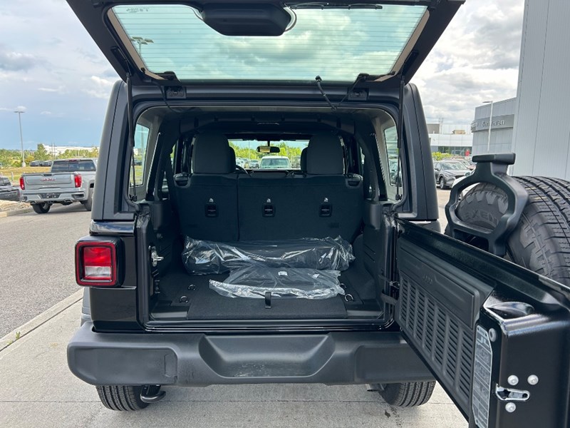 2025 Jeep Wrangler Sport 4 Door 4x4