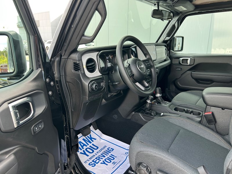 2025 Jeep Wrangler Sport 4 Door 4x4