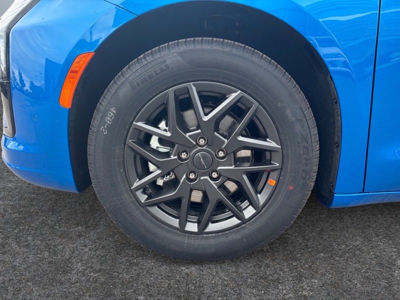 2027 Chrysler Pacifica Select FWD