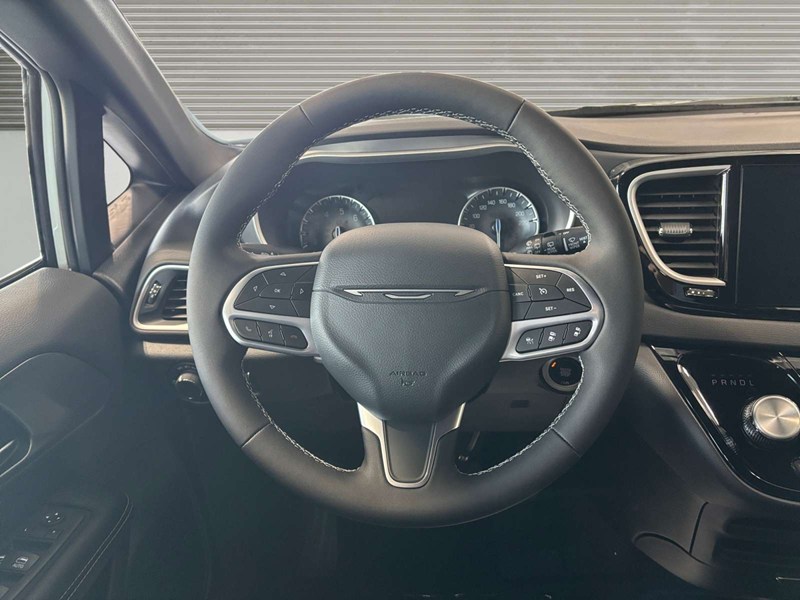 2027 Chrysler Grand Caravan SXT 2WD