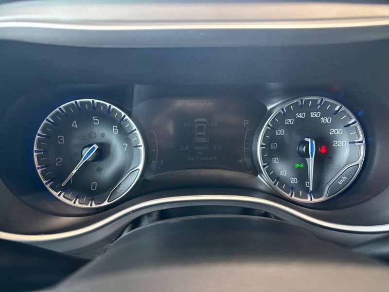 2027 Chrysler Grand Caravan SXT 2WD
