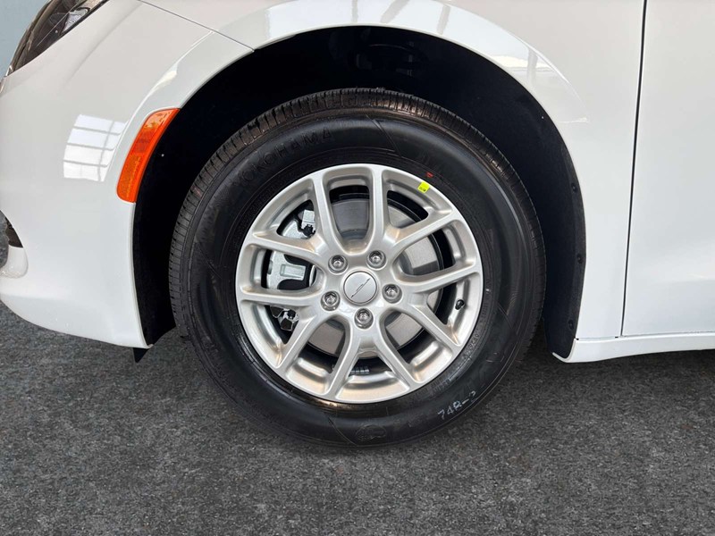 2027 Chrysler Grand Caravan SXT 2WD