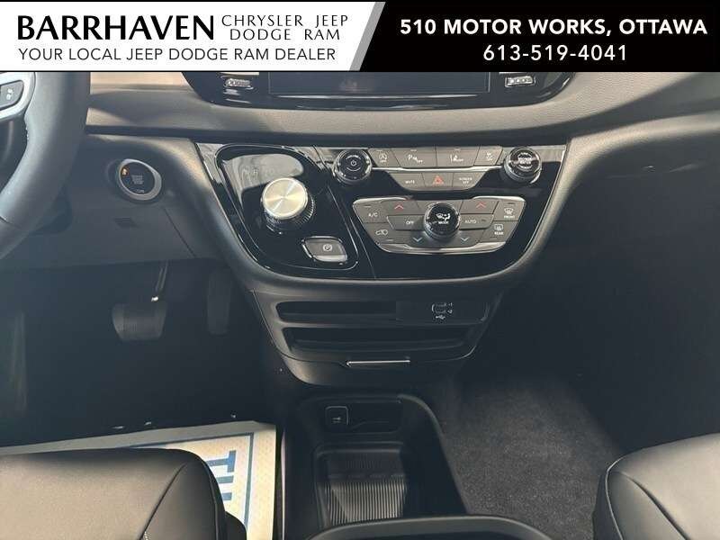 2027 Chrysler Grand Caravan SXT 2WD