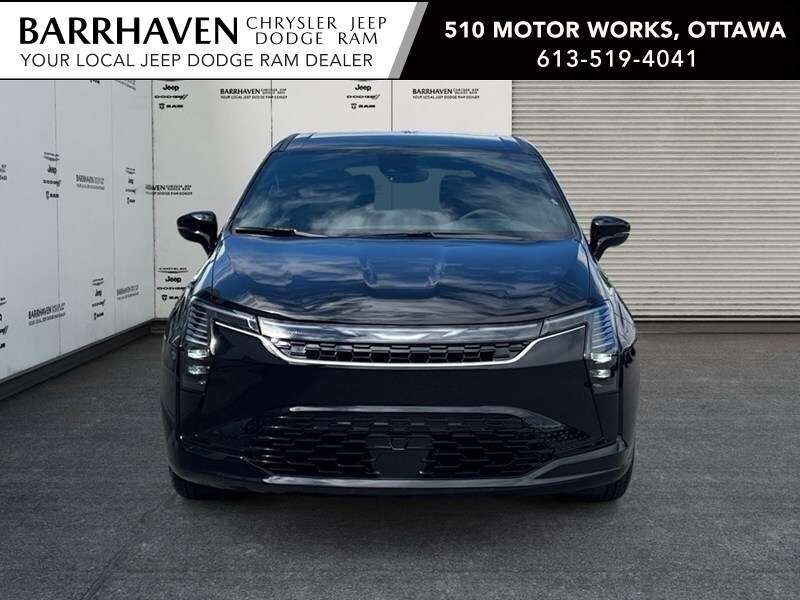 2027 Chrysler Pacifica Select FWD