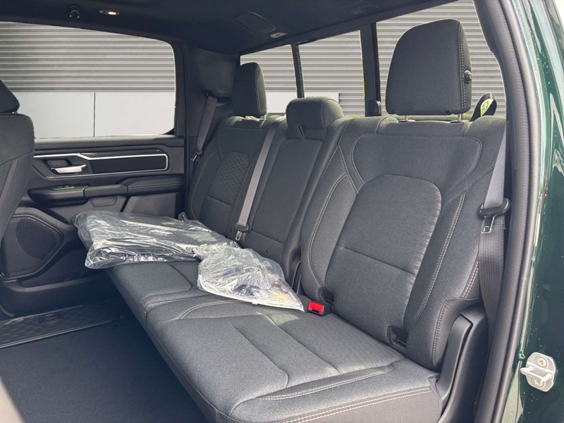 2026 RAM 1500 Big Horn 4x4 Crew Cab 5'7" Box