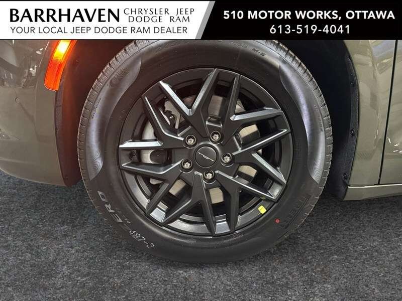 2027 Chrysler Pacifica Select AWD