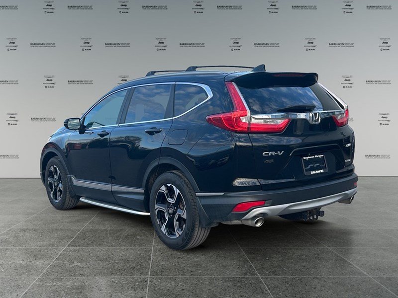 2017 Honda CR-V AWD Touring | Ultra Low KM's
