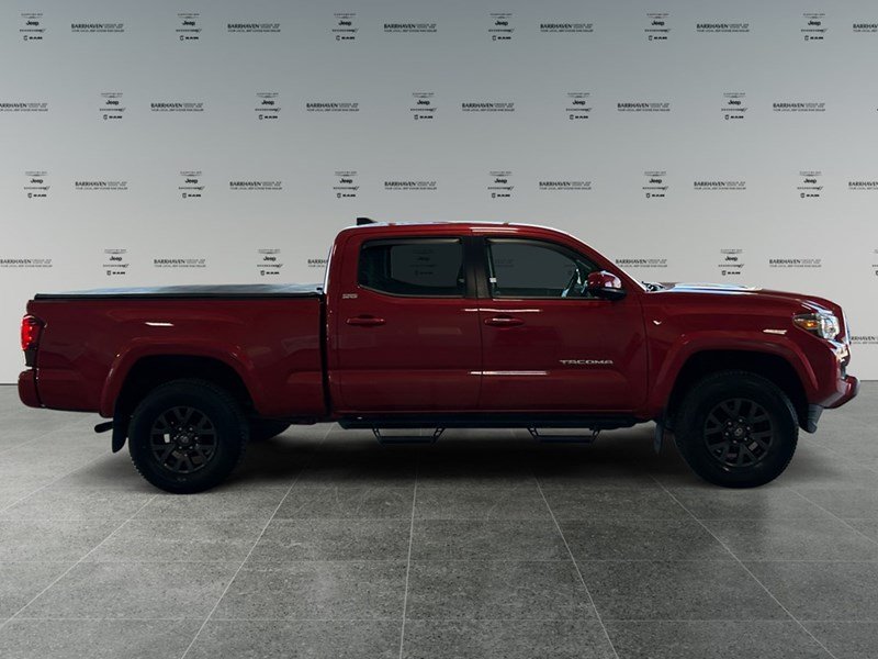 2020 Toyota Tacoma 4x4 Double Cab | Low KM's