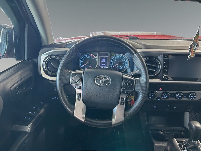2020 Toyota Tacoma 4x4 Double Cab | Low KM's