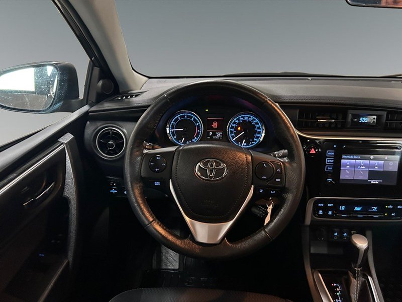 2017 Toyota Corolla LE Upgrade | Sunroof | Alloy Wheels | Ultra Low KM