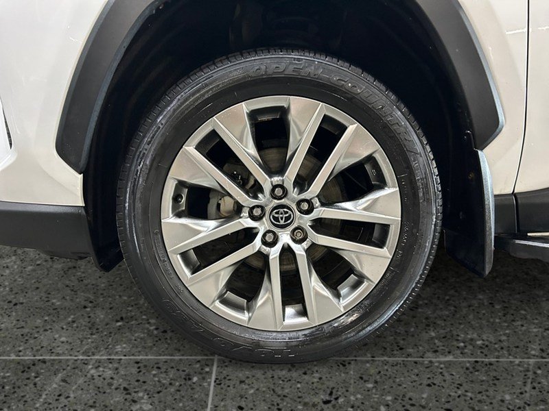 2020 Toyota RAV4 XLE  Premium AWD