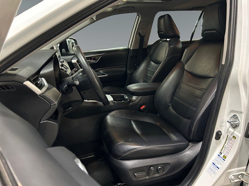 2020 Toyota RAV4 XLE  Premium AWD