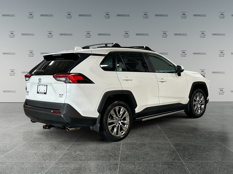 2020 Toyota RAV4 XLE  Premium AWD