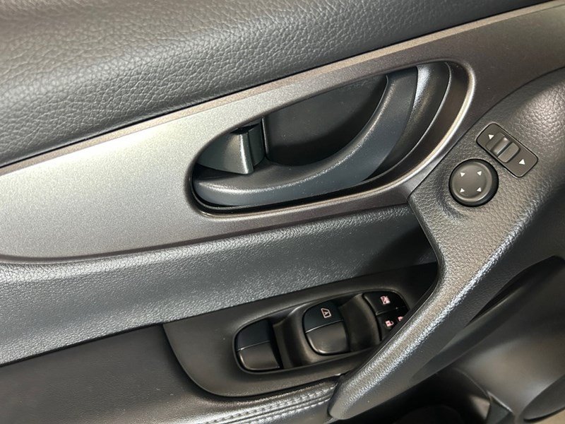 2021 Nissan Qashqai AWD S | Ultra LOW KM's