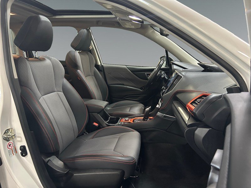 2019 Subaru Forester 2.5i Sport w/EyeSight Pkg | Low KM's