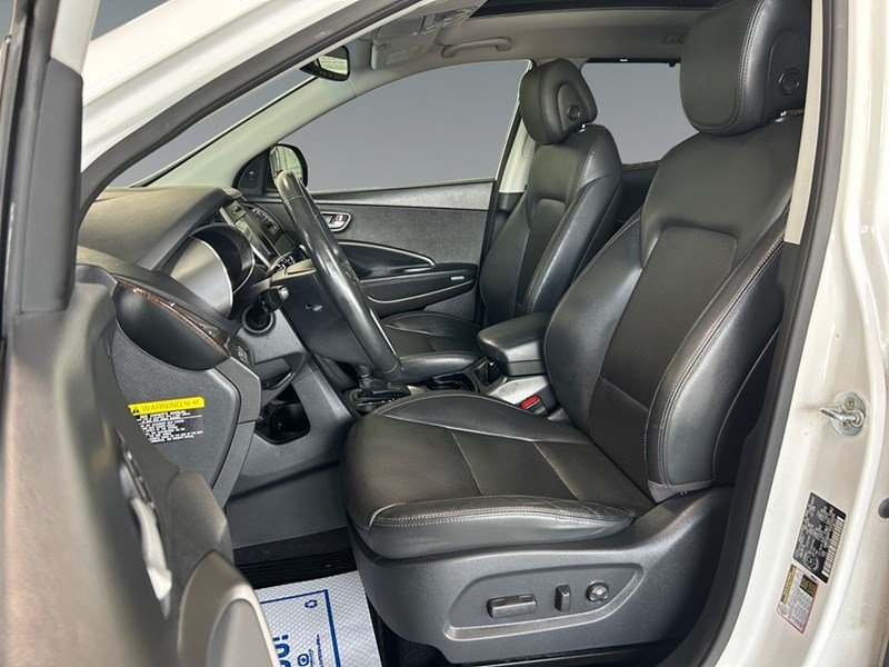 2017 Hyundai Santa Fe XL AWD 4dr Limited