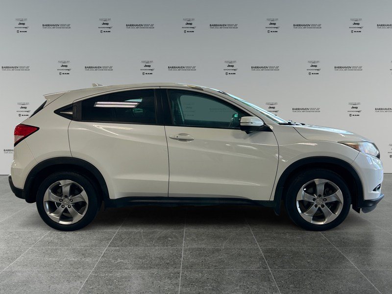 2017 Honda HR-V AWD EX | Ultra Low KM's