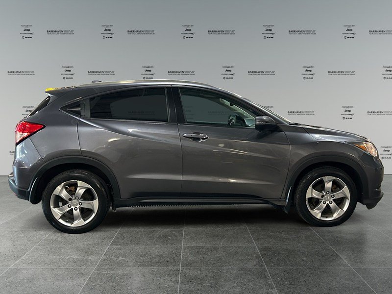 2017 Honda HR-V AWD EX-L w/Navi | Ultra Low KM's