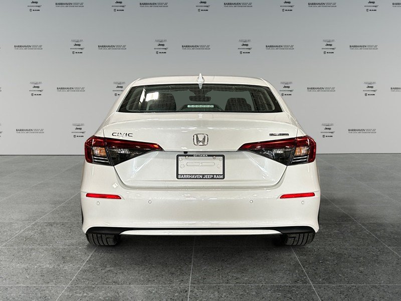 2023 Honda Civic Touring | Low KM's