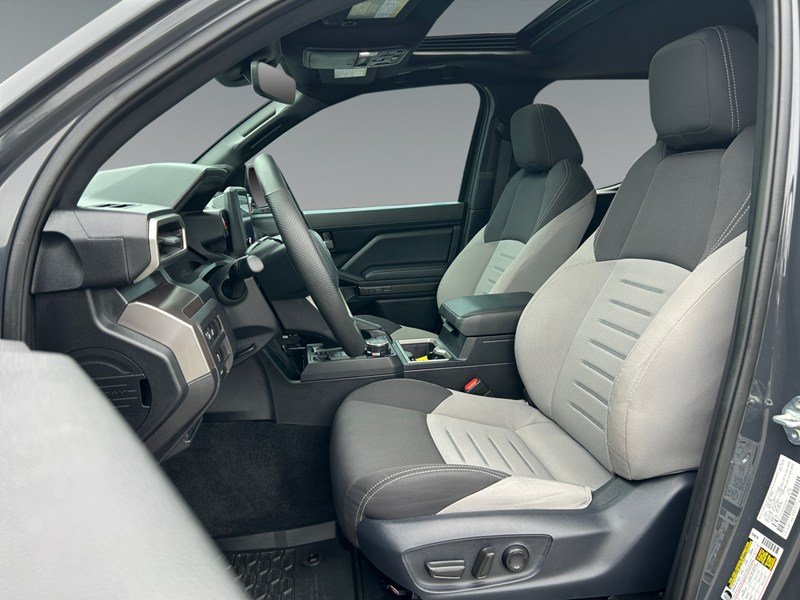 2024 Toyota Tacoma 4x4 Double Cab | TRD Sport | Low KM's