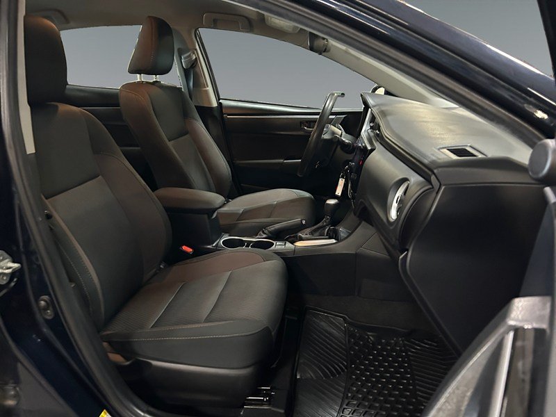 2019 Toyota Corolla LE | Low KM's