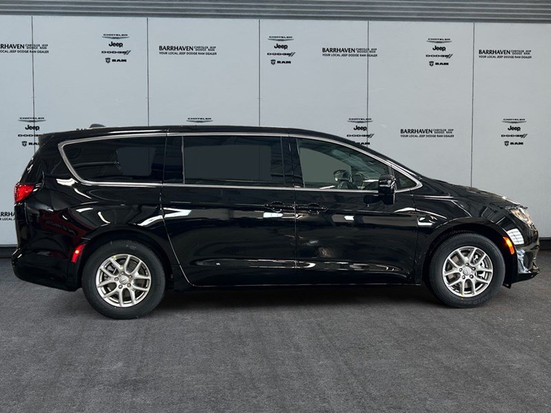 2026 Chrysler Grand Caravan SXT 2WD