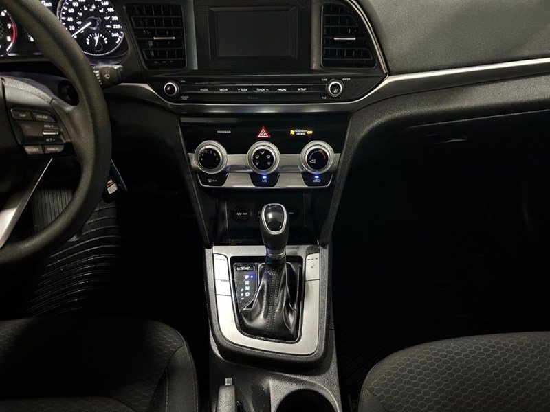 2020 Hyundai Elantra Essential IVT | Ultra Low KM's