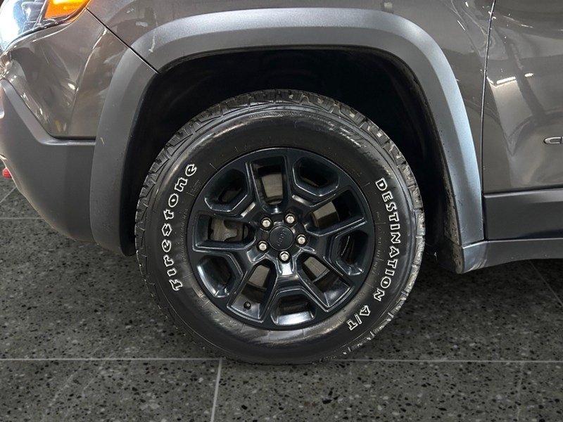 2020 Jeep Cherokee Trailhawk Elite 4x4 | Low KM's